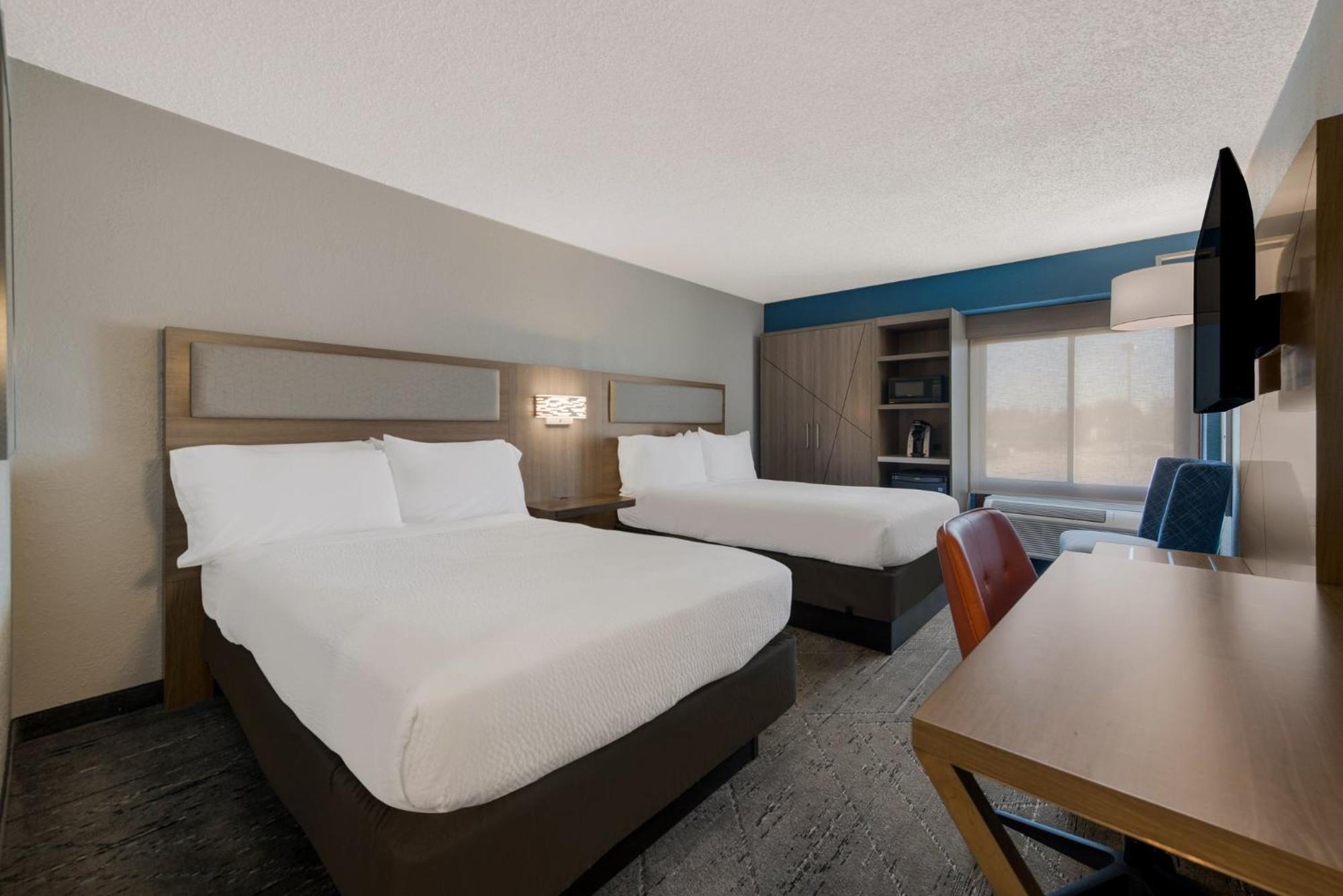 Holiday Inn Express Hotels- Hampton By Ihg Exterior foto