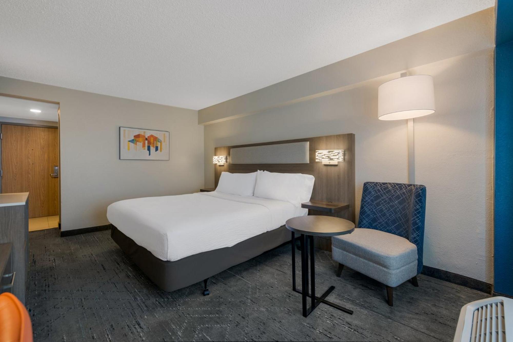 Holiday Inn Express Hotels- Hampton By Ihg Exterior foto
