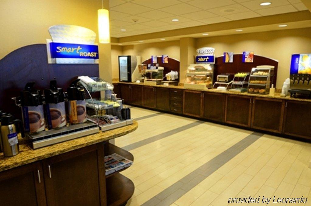 Holiday Inn Express Hotels- Hampton By Ihg Exterior foto